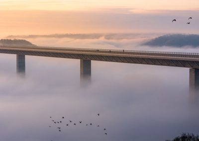 Kochertalbruecke im Nebel